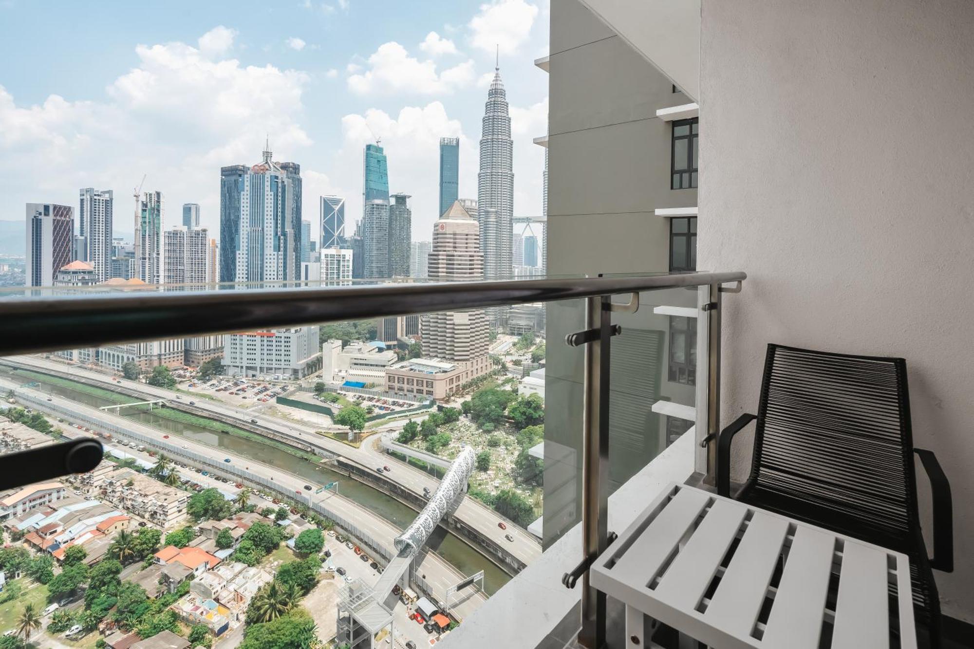 Klcc View Condo Stay Kuala Lumpur Exterior foto